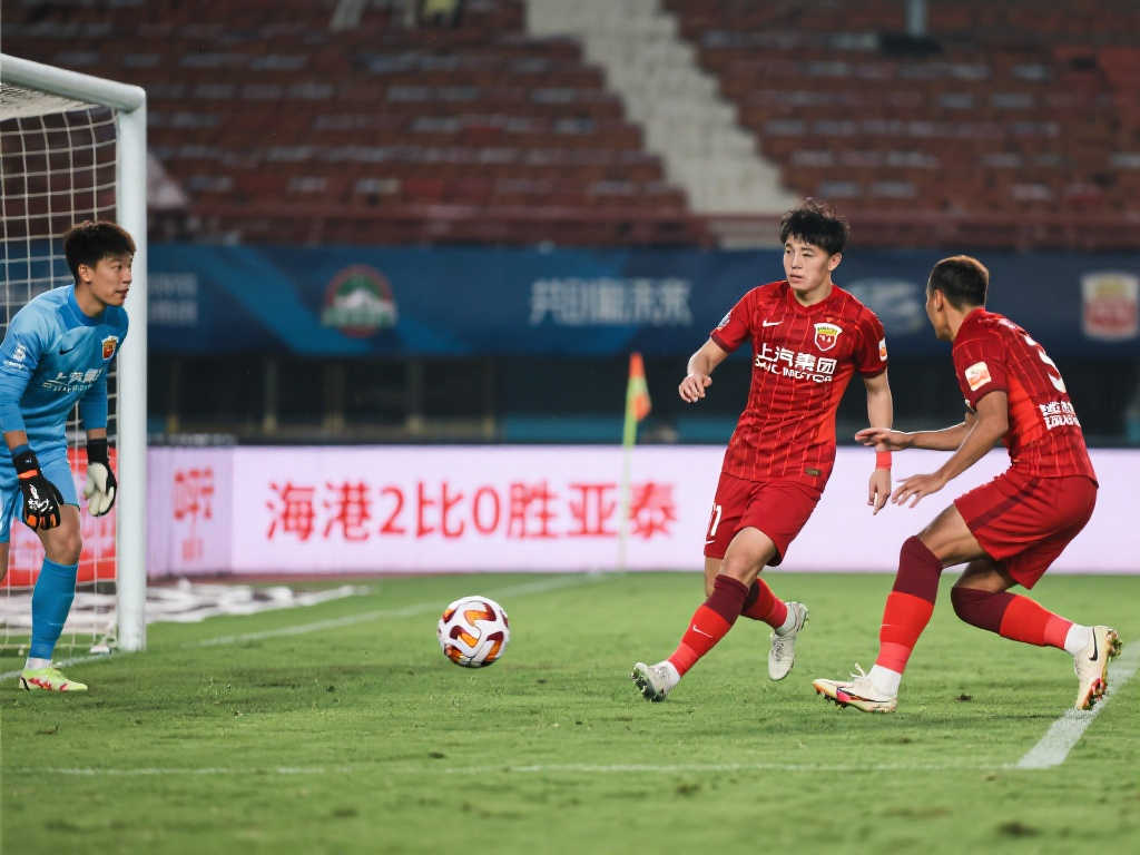【中超】冯劲补射建功，莱昂纳多破门，海港2-0力克亚泰